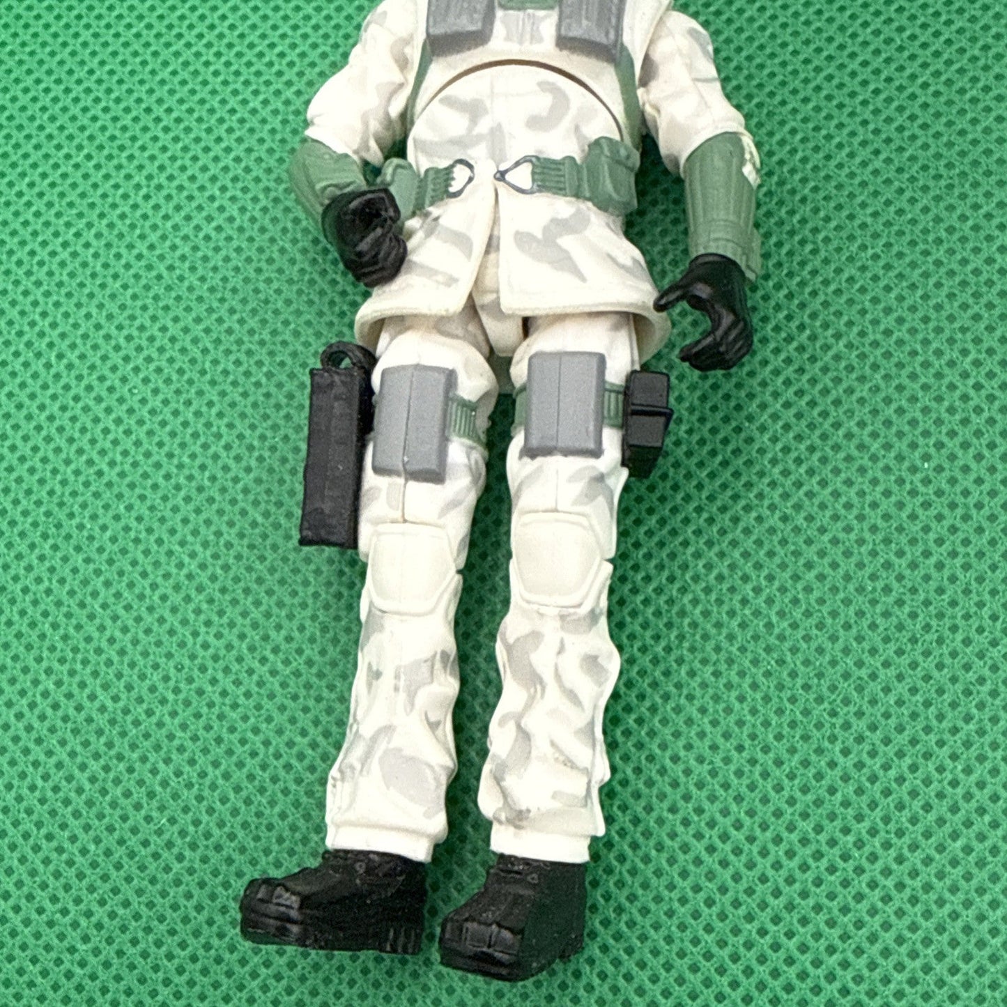 Modern GI Joe Action Figure 2009 Snow Job V4 Complete except FC - toyscardscomics