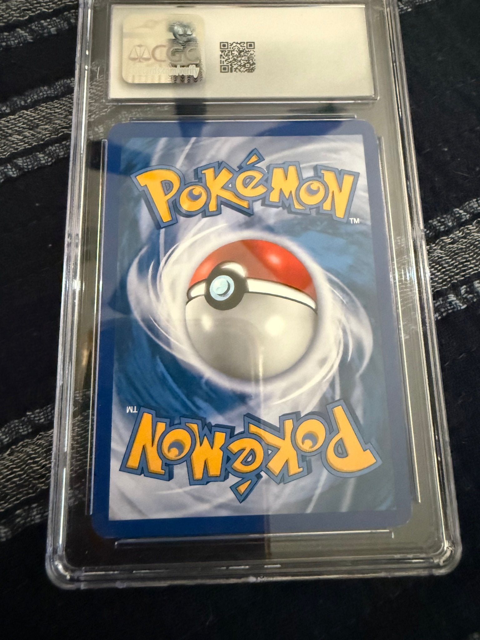 Mothim Pokemon (2009) Arceus - 6/99 Holo - NM 7.5 - toyscardscomics