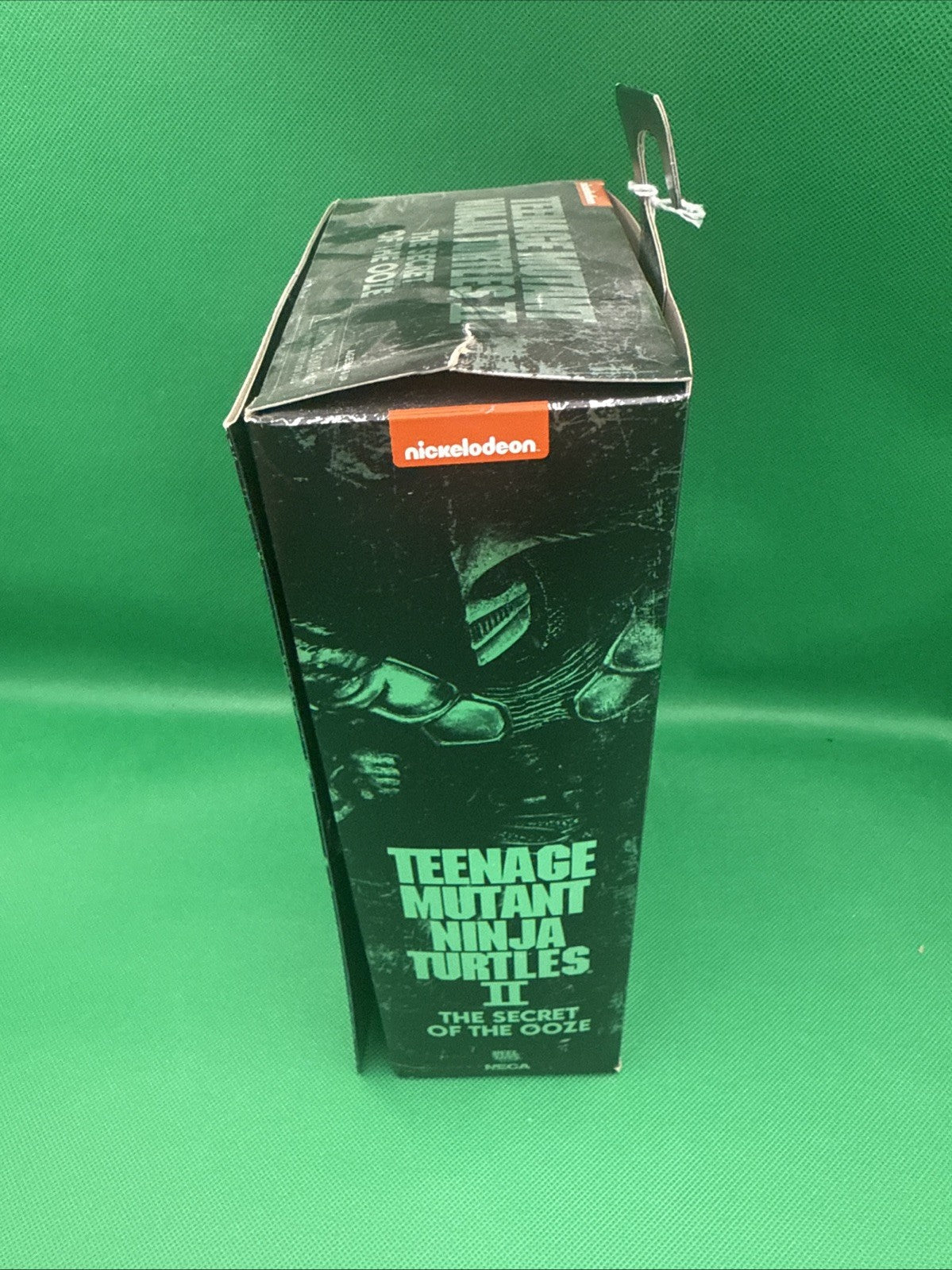 NECA Teenage Mutant Ninja Turtles II: The Secret of the Ooze Super Shredder. - toyscardscomics