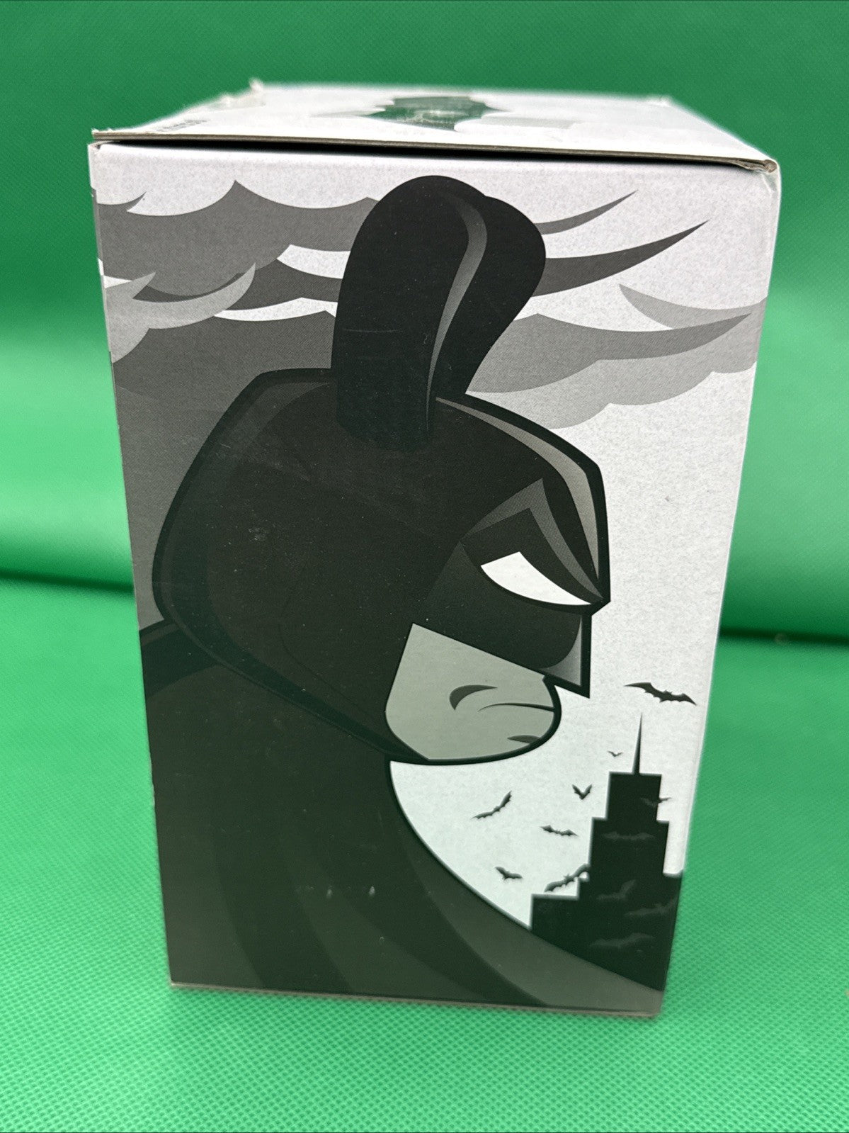 NEW! Kidrobot - DC Batman Classic 5" Collectible Vinyl Dunny - NEW - toyscardscomics