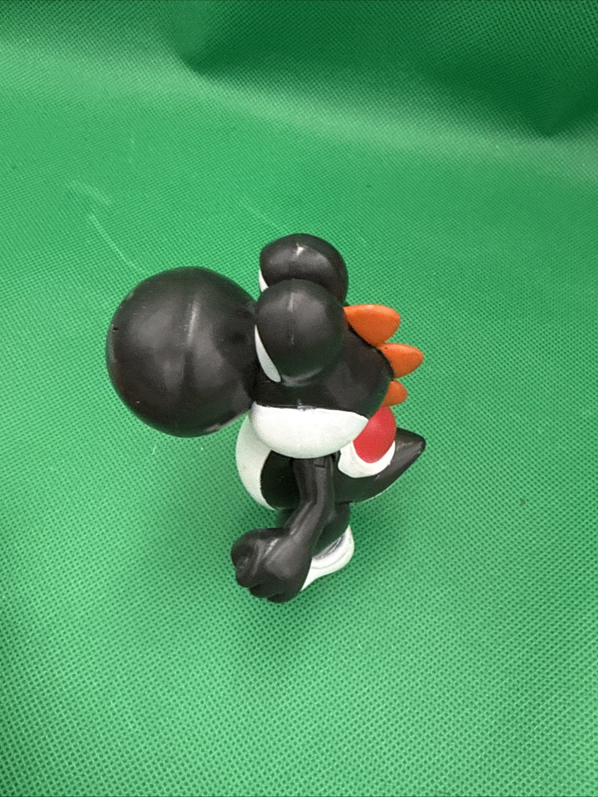 Nintendo Super Mario Bros. Yoshi Figurine Black White Red Orange Plastic Toy - toyscardscomics