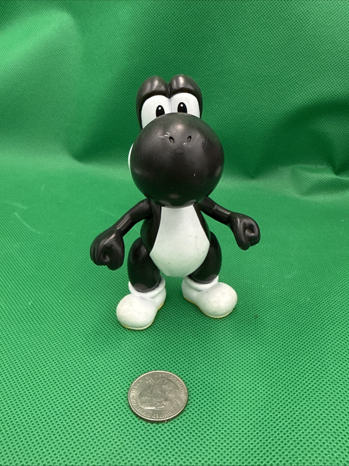Nintendo Super Mario Bros. Yoshi Figurine Black White Red Orange Plastic Toy - toyscardscomics