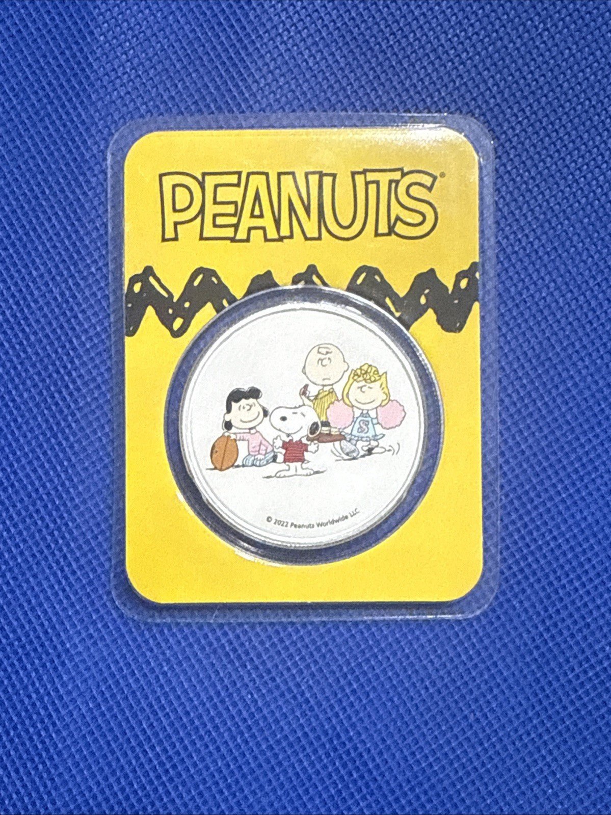 Peanuts® Football Season 1 oz Colorized Silver Uncirculated - toyscardscomics