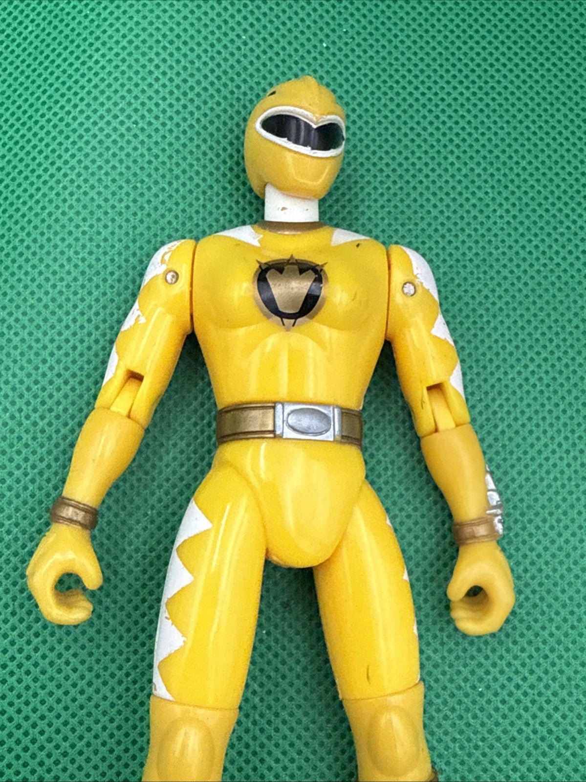 Power Rangers 6” Yellow Power Ranger 2003 Bandai - toyscardscomics