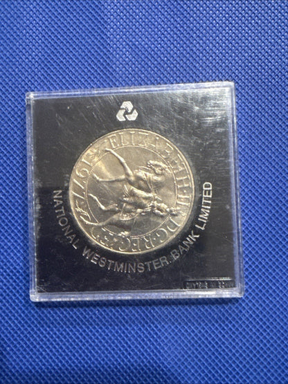 Queen Elizabeth II Silver jubilee Crown 1952 - 1977 - toyscardscomics