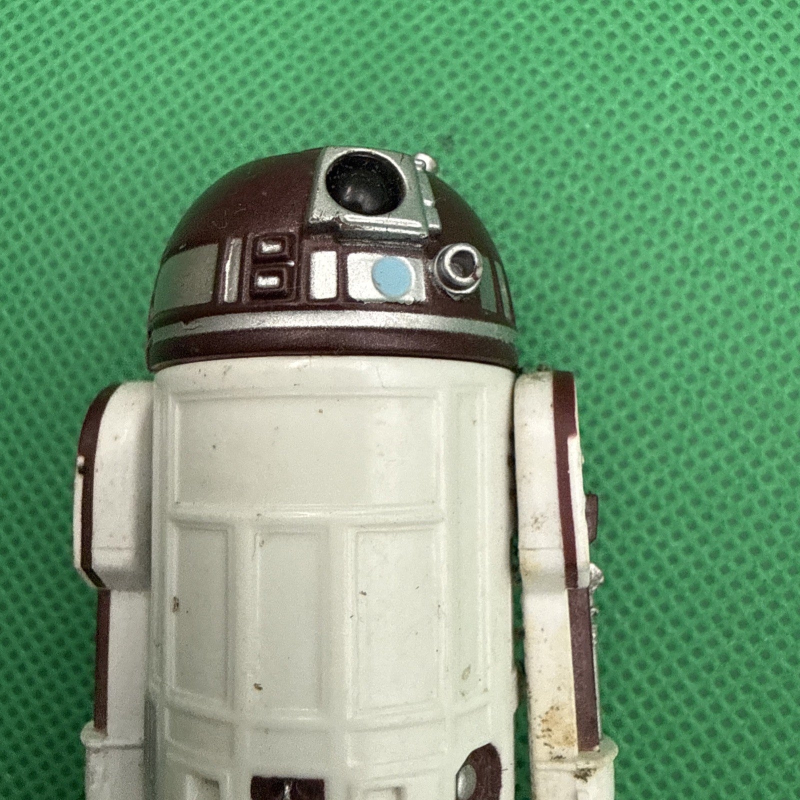 R4 - p17 Droid Star Wars Revenge of the Sith Action Figure Toy 2.5" - toyscardscomics