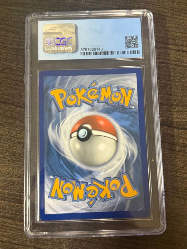Rayquaza Pokemon (2020) Vivid Voltage - 138/185 Amazing Rare - toyscardscomics