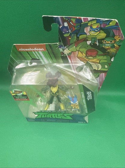Rise of The Teenage Mutant Ninja Turtles April O'Neil with Mayhem TMNT - toyscardscomics