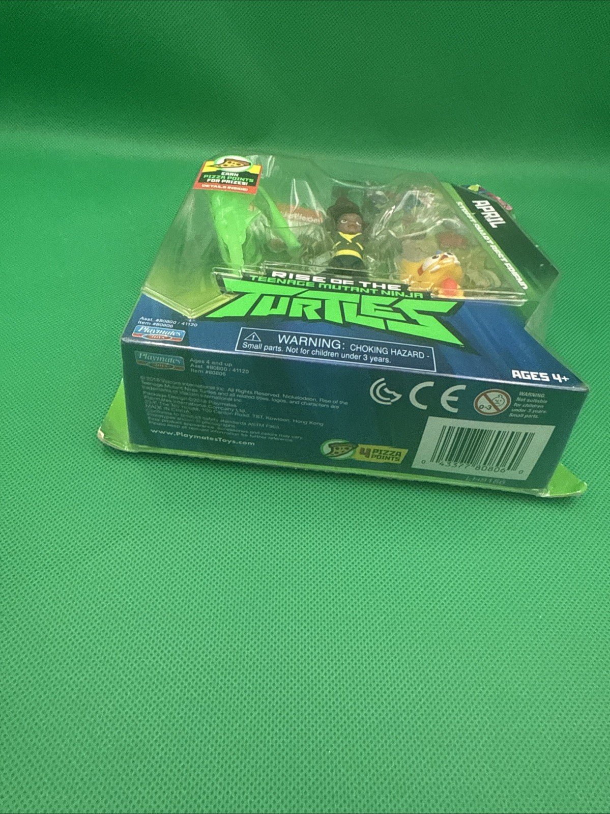 Rise of The Teenage Mutant Ninja Turtles April O'Neil with Mayhem TMNT - toyscardscomics