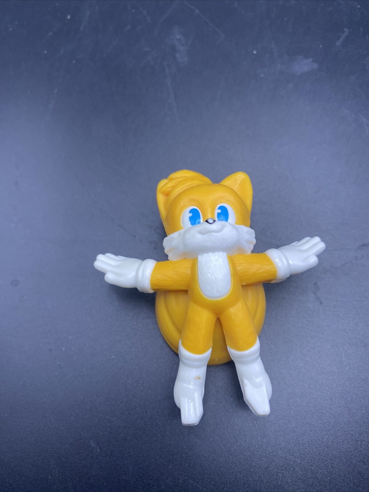 SEGA Sonic The Hedgehog Tails Action Figure 2" P.V.C Cake Topper - toyscardscomics