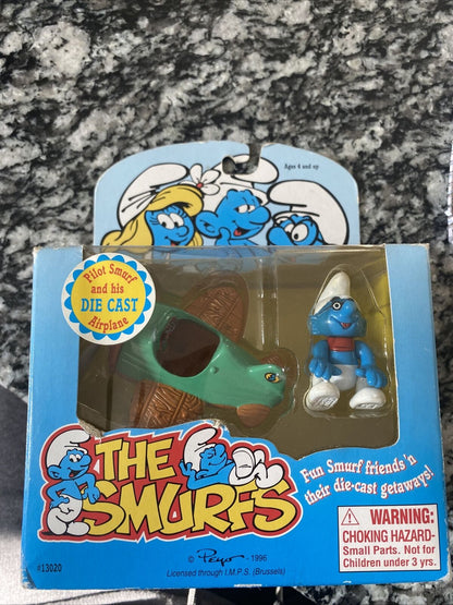 Smurfs 13020 Pilot Smurf and his Diecast Airplane Smurf Rare Vintage 1996 - toyscardscomics