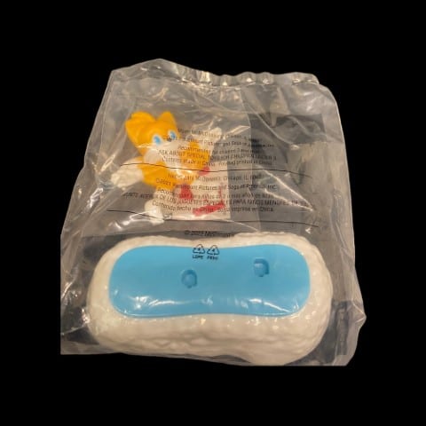 Sonic 2 The Hedgehog Toy 2 TAILS Figure from McDonalds 2021 Yellow and Blue - toyscardscomics