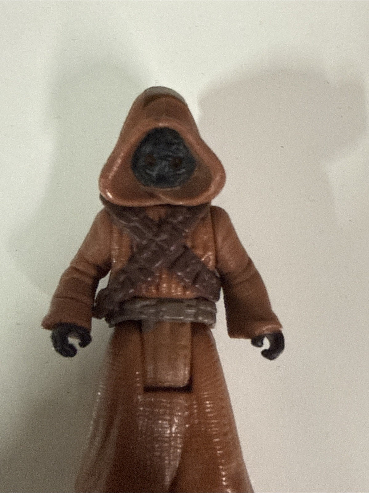 Star Wars 1996 JAWA with GLOWING EYES 3.75" Figure - toyscardscomics
