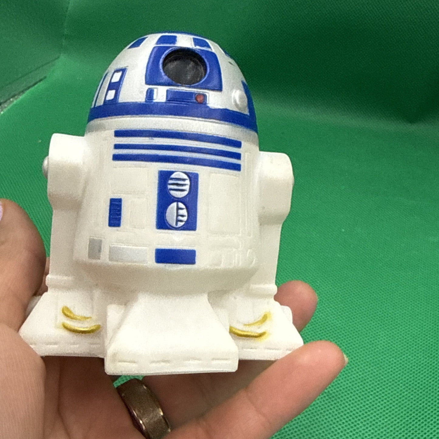 Star Wars 2008 Lucas Film/Disney Vinyl Figure •R2•D2 Bath Water Toy - toyscardscomics