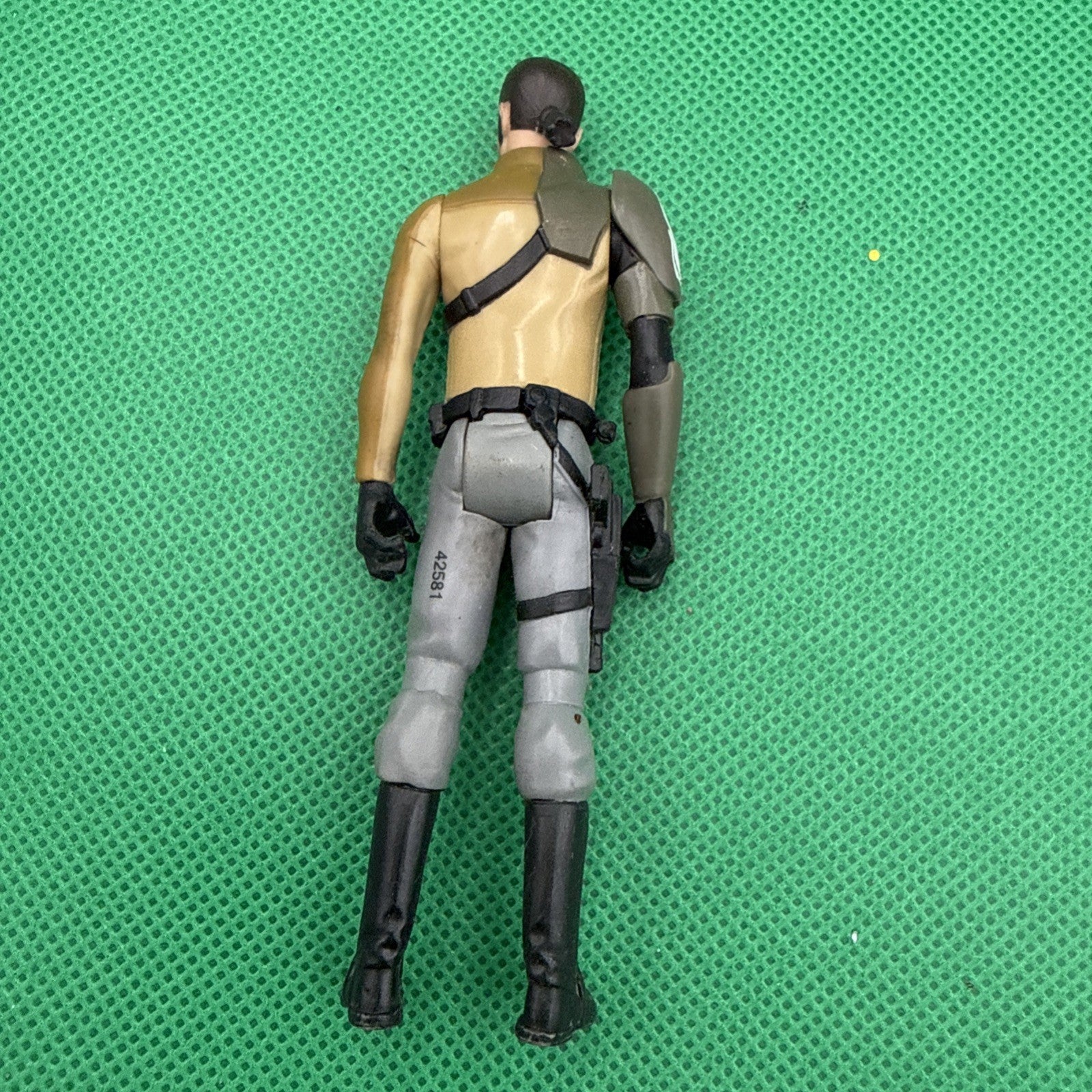 Star Wars 3.75" Kannan Jarrus Rebels 2014 - toyscardscomics