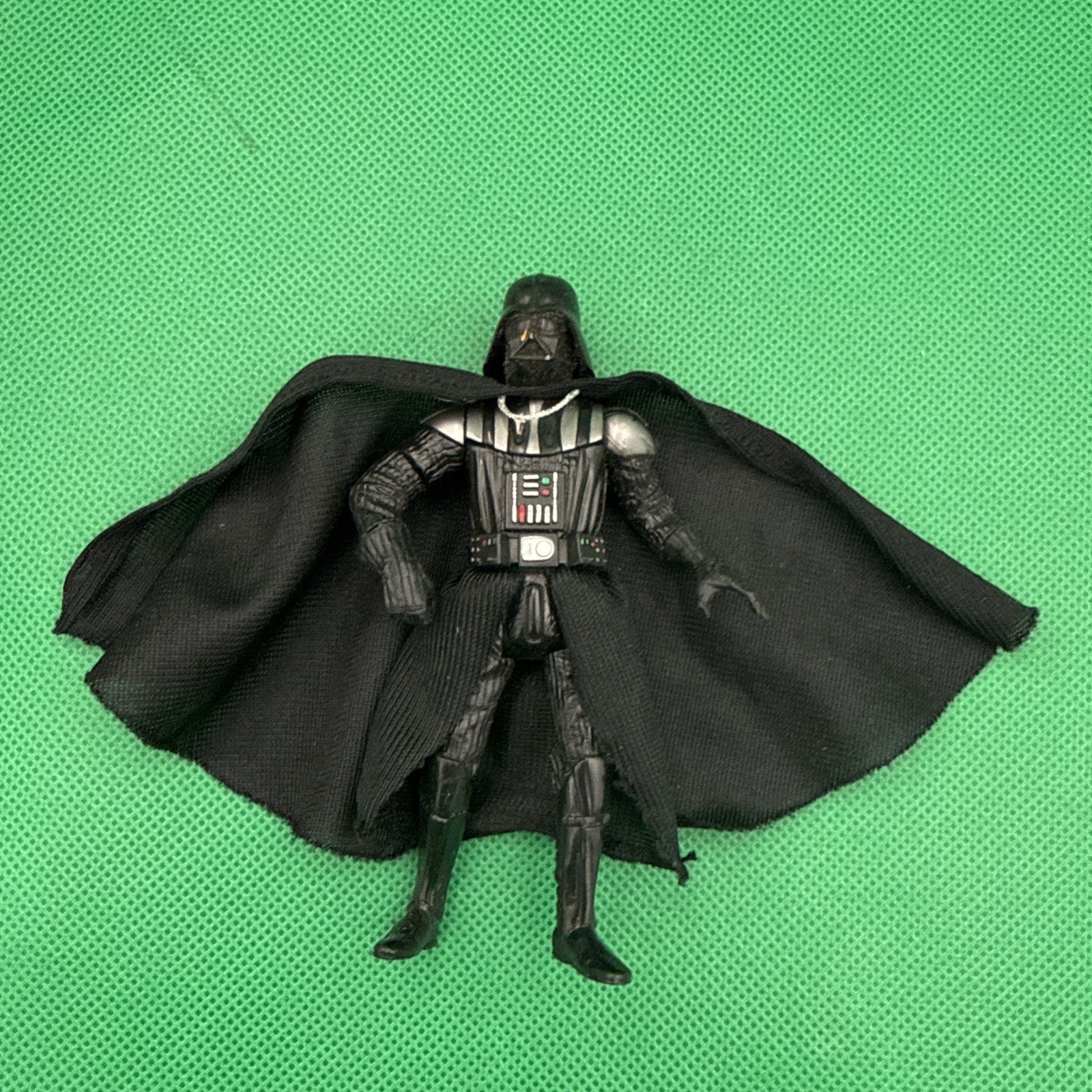 Star Wars Action Figure Darth Vader Cloth Cape & Waist Skirt Hasbro 2004 - toyscardscomics