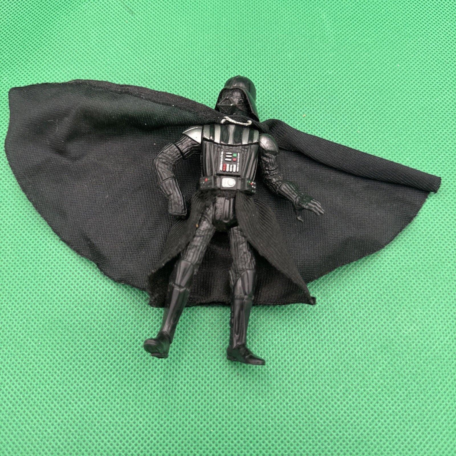 Star Wars Action Figure Darth Vader Cloth Cape & Waist Skirt Hasbro 2004 - toyscardscomics