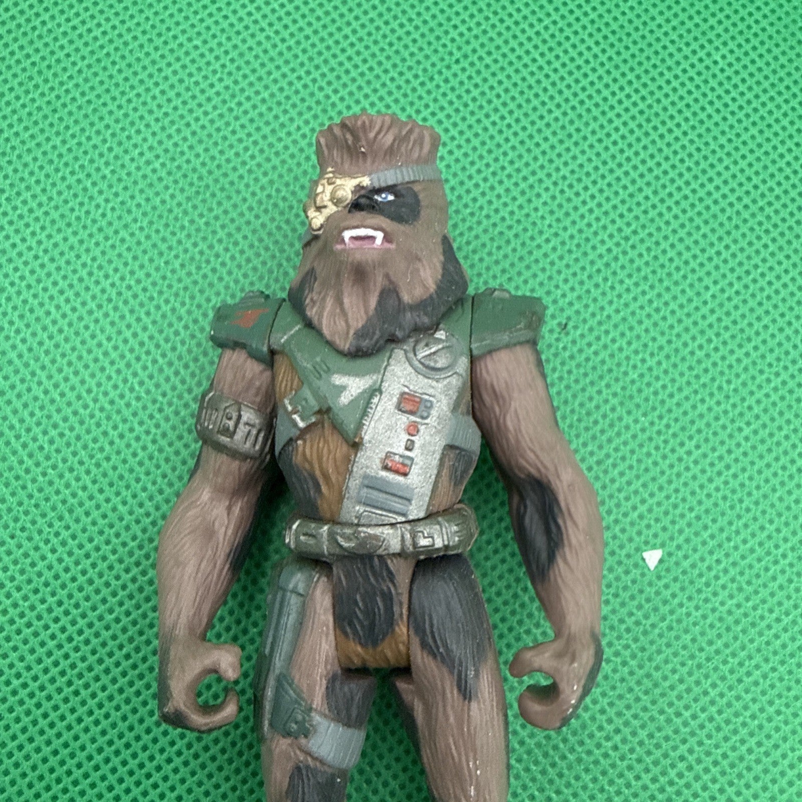 Star Wars Chewbacca Bounty Hunter Disguise SHADOWS OF THE EMPIRE 1996 - toyscardscomics
