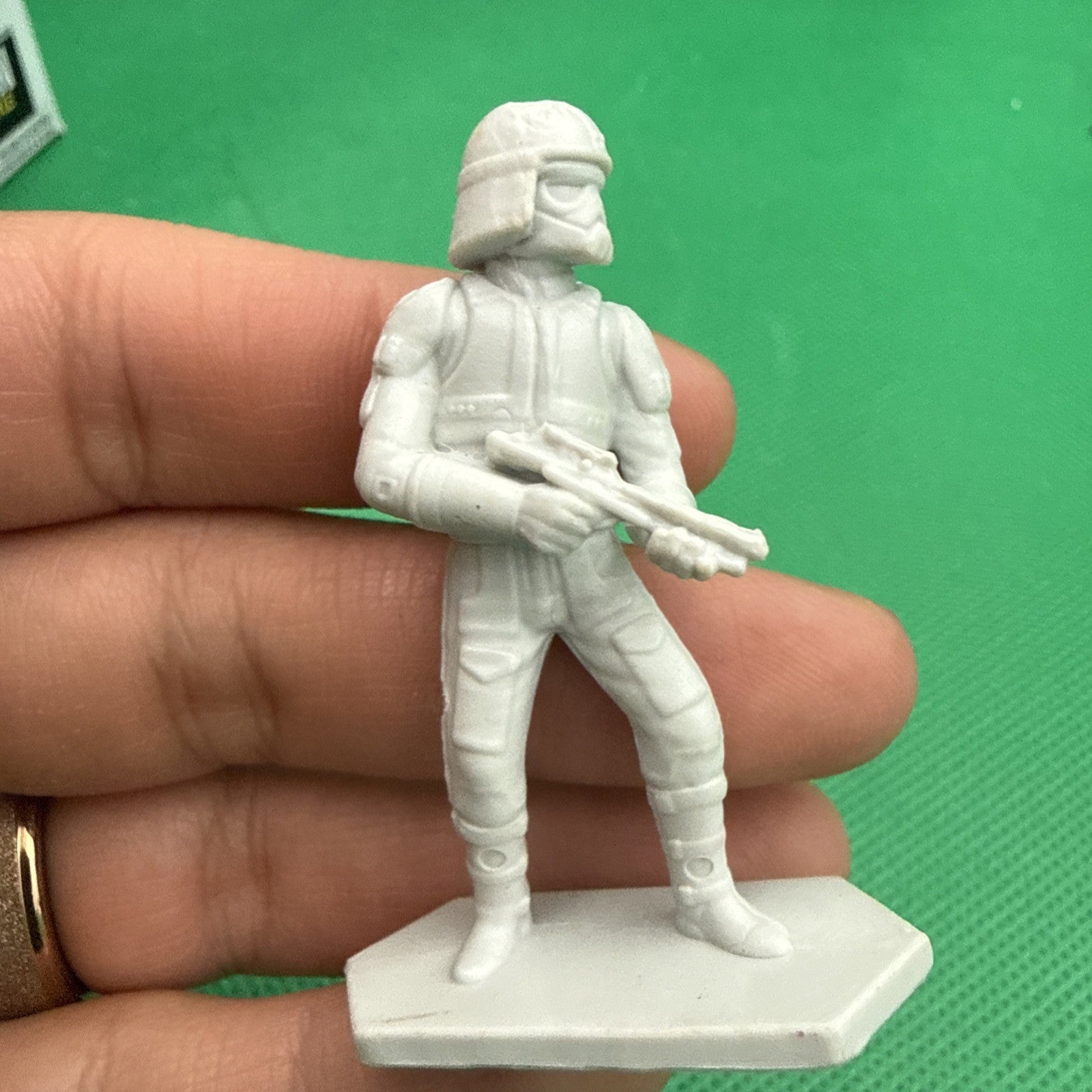 STAR WARS COMMAND Hasbro IMPERIAL CADET - Mini FIGURES STAR WARS - toyscardscomics