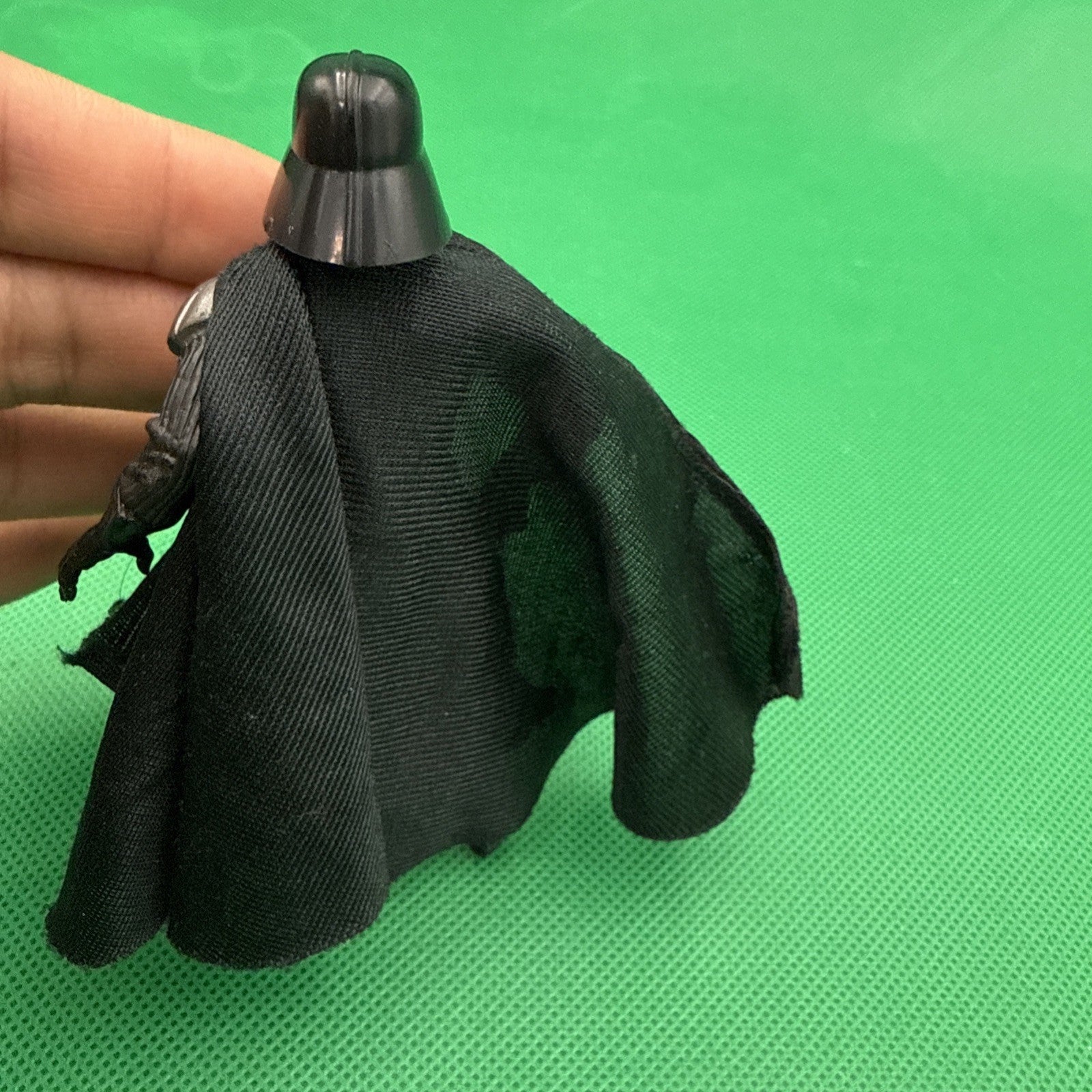 Star Wars Darth Vader Figure 2004 Hasbro LFL 4” - toyscardscomics