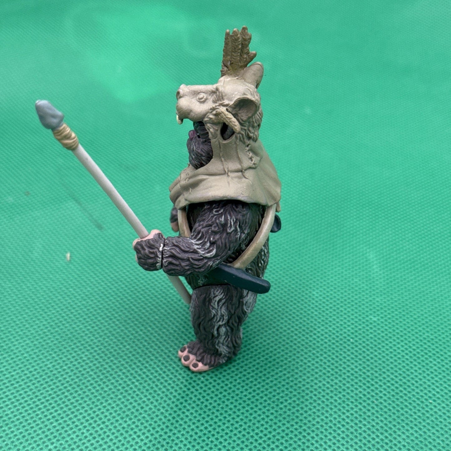 Star Wars Figure Saga Teebo Ewok loose no spear 2002 ROTJ Army Builder Rare HTF - toyscardscomics