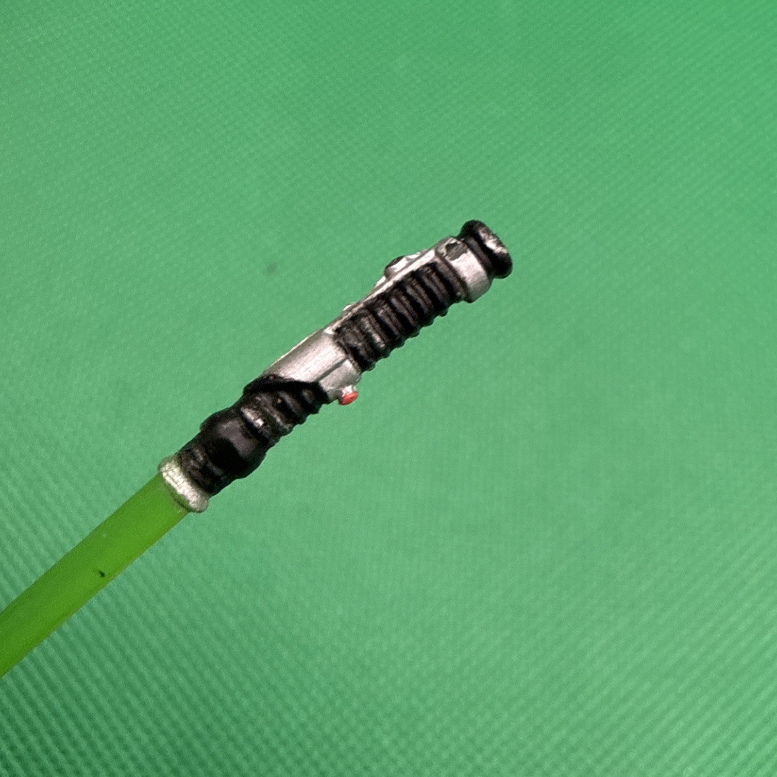 STAR WARS Hasbro 3.75" figure accessory light saber lightsaber Jedi Green - toyscardscomics