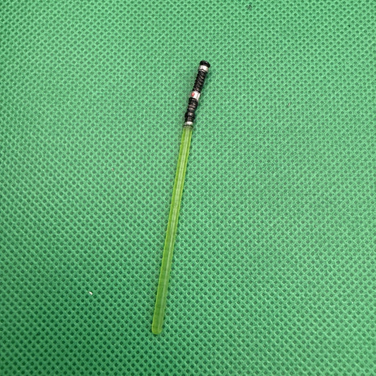 STAR WARS Hasbro 3.75" figure accessory light saber lightsaber Jedi Green - toyscardscomics