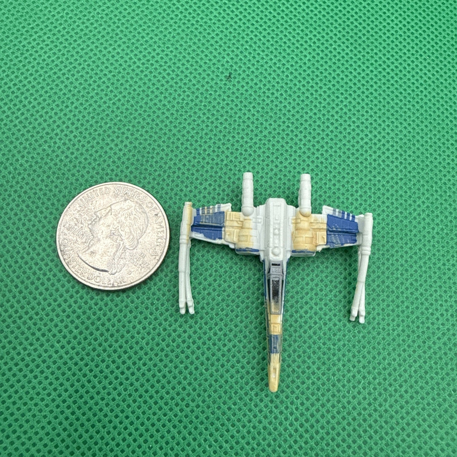 Star wars - LFL Loose Micro Machines - Blue and Yellow X wing Fighter - toyscardscomics