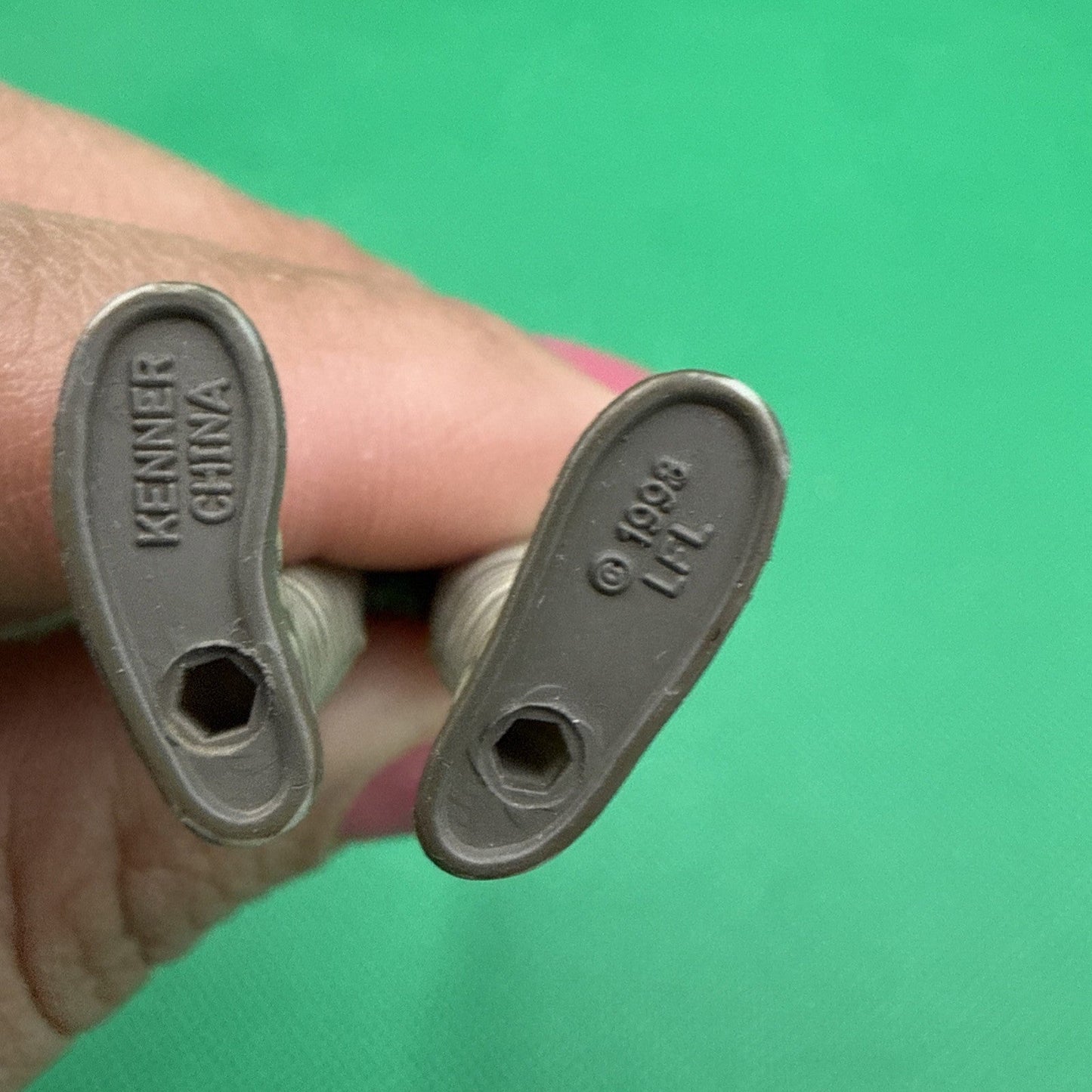 Star Wars Luke Skywalker Power Of The Force 1998 action figure - toyscardscomics