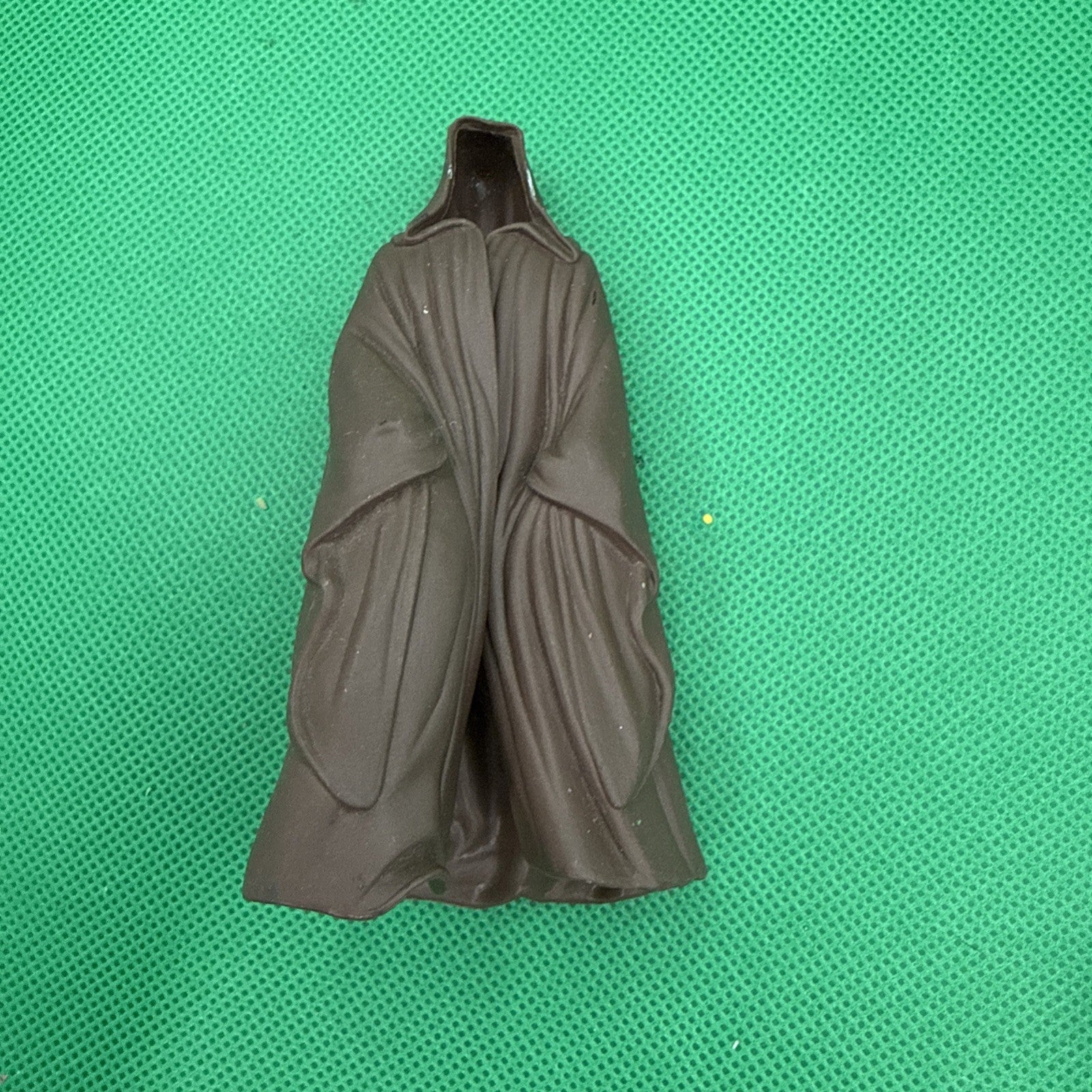 STAR WARS MODERN WEAPONS 1 PC "CLOAK" PLASTIC CAPES/CLOAKS GREAT SHAPE FIGURE - toyscardscomics