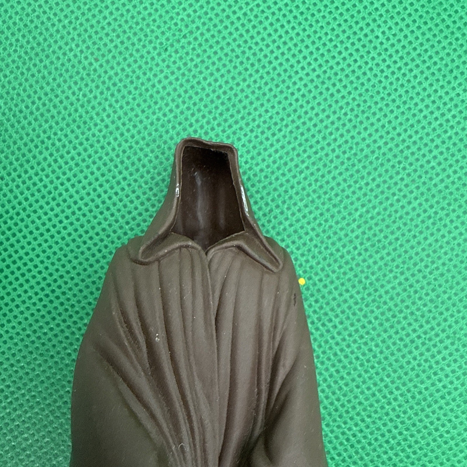 STAR WARS MODERN WEAPONS 1 PC "CLOAK" PLASTIC CAPES/CLOAKS GREAT SHAPE FIGURE - toyscardscomics
