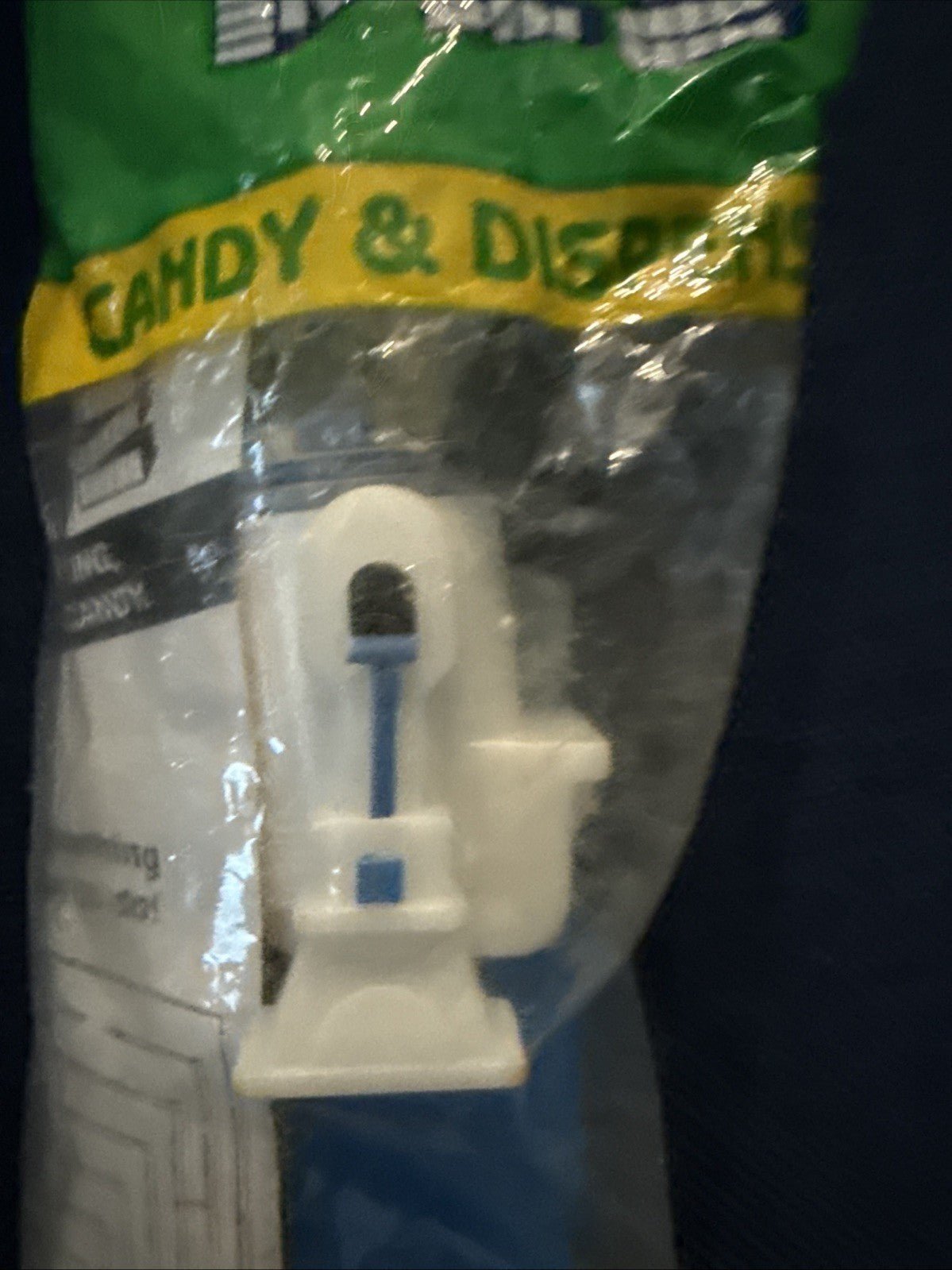 Star Wars R2D2 Pez Dispenser sealed in package - toyscardscomics