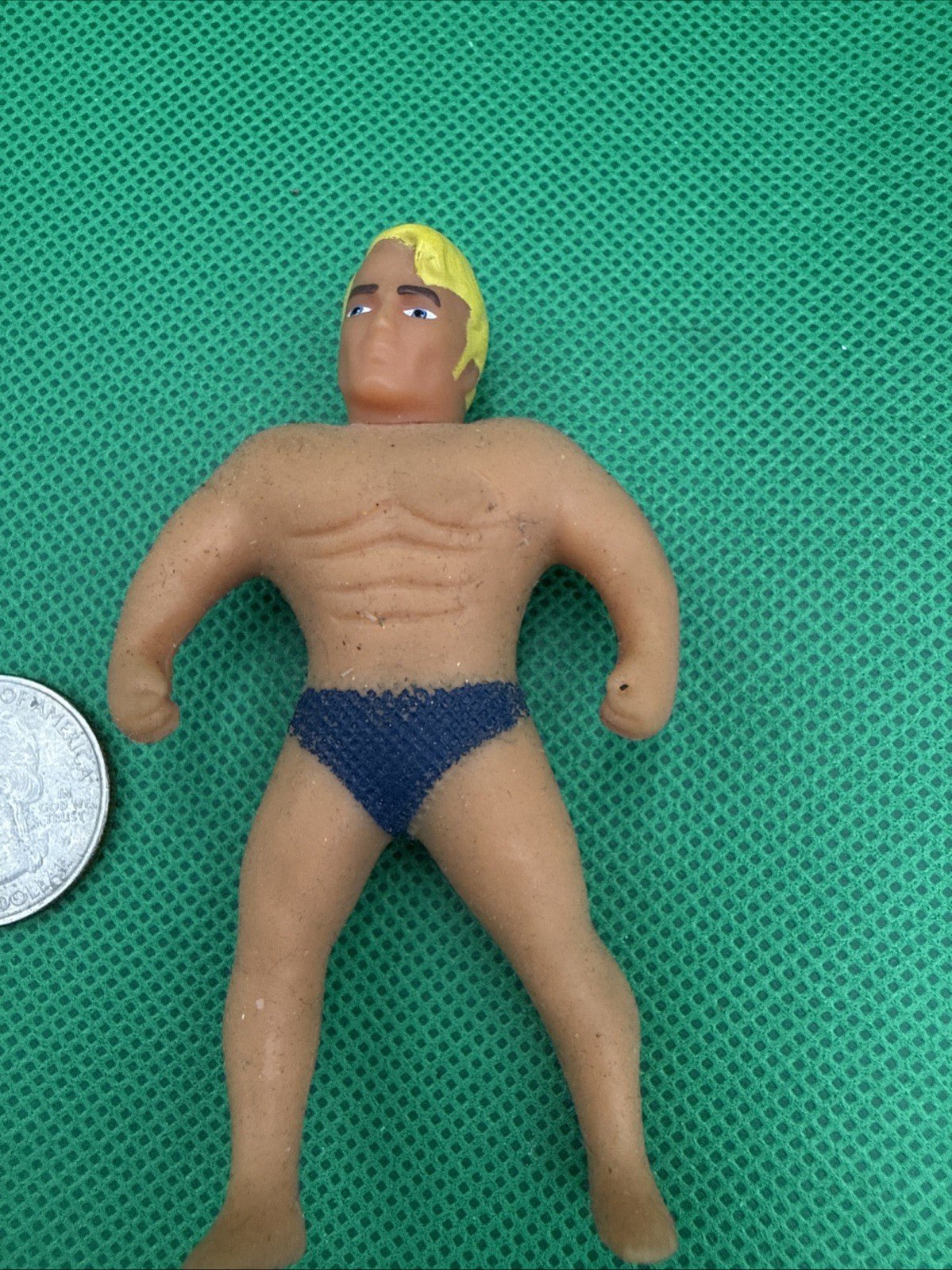 Stretch Armstrong Stretchy Action Figure 3.5" 2018 Hasbro - toyscardscomics