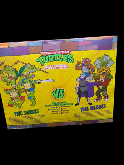 Teenage Mutant Ninja Turtles Michaelangelo vs Bebop Playmates Action Figure TMNT - toyscardscomics