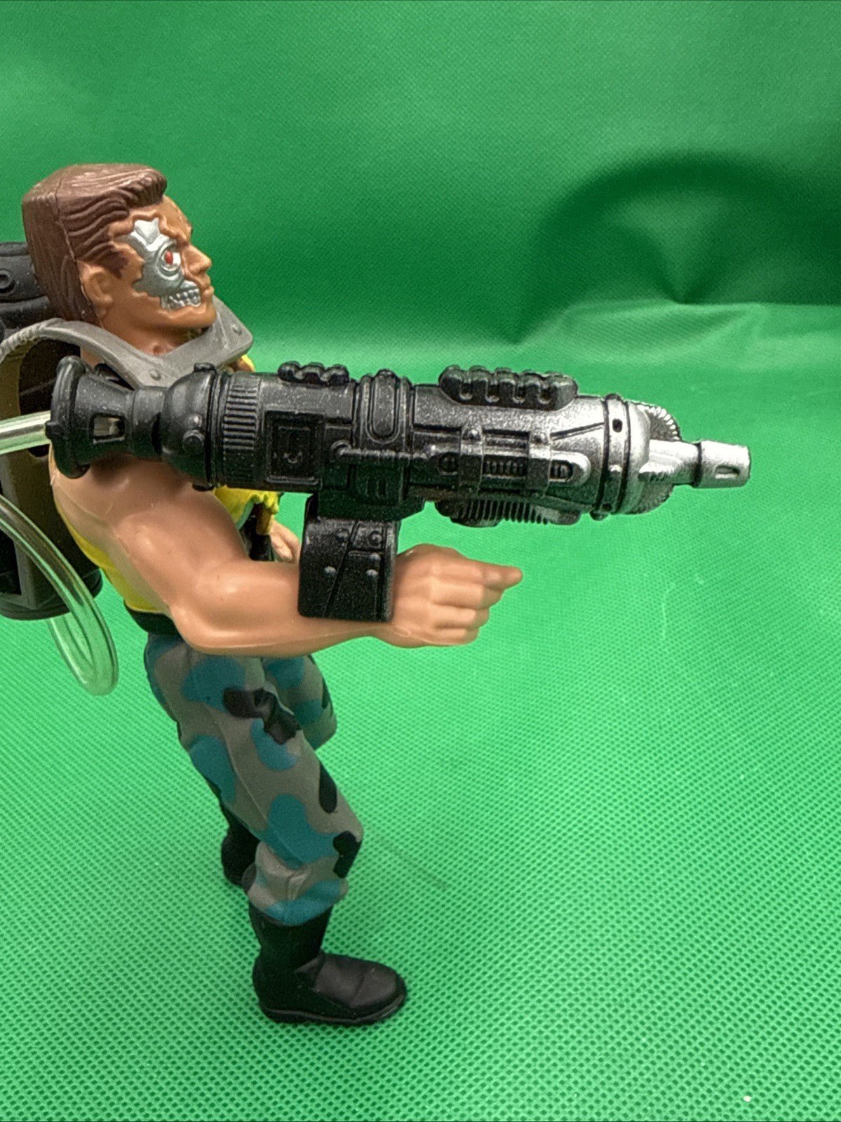 Terminator 2 Meltdown Action Figure with White Heat Bazooka From Kenner - toyscardscomics