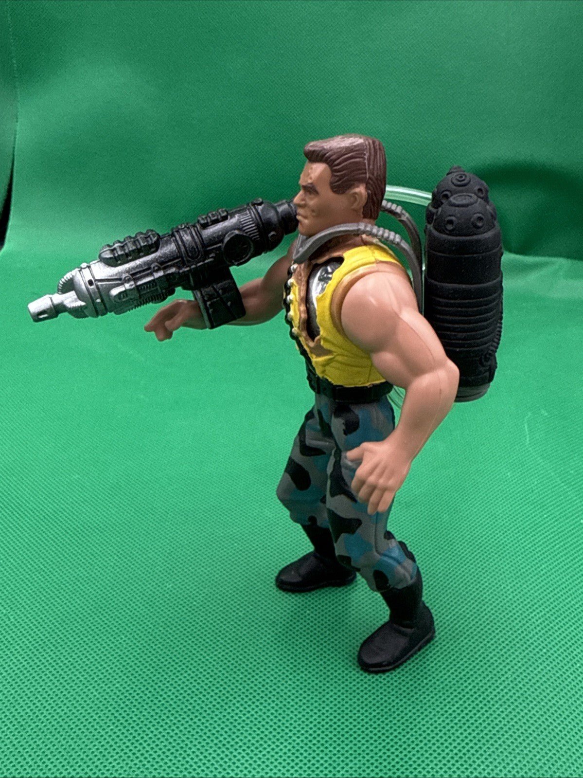 Terminator 2 Meltdown Action Figure with White Heat Bazooka From Kenner - toyscardscomics