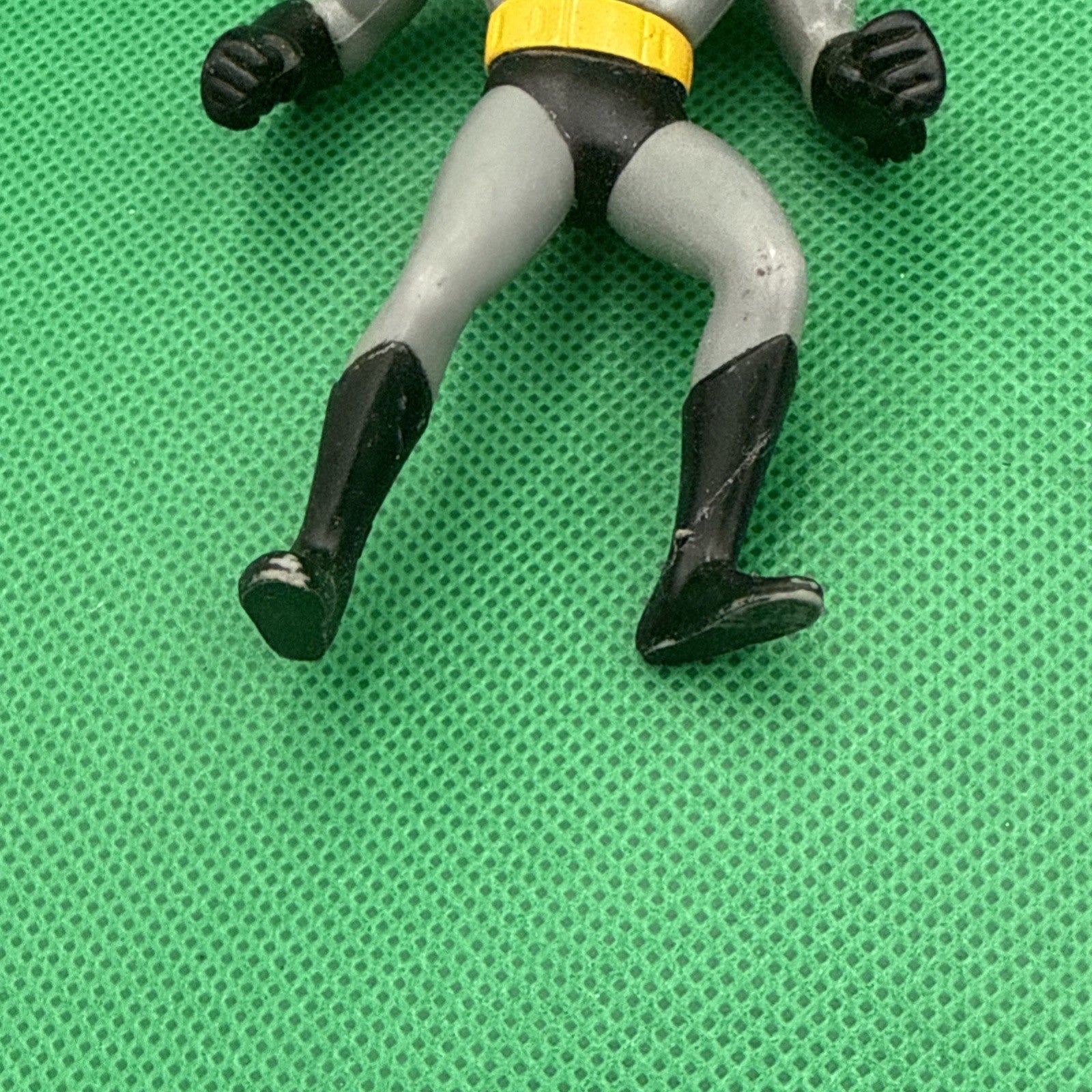 THE BATMAN IN GREY SUIT DC COMICS 3.75” ACTION FIGURE PVC VNTG (1993) TOY - toyscardscomics
