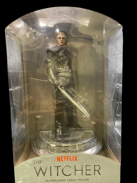 The Witcher 12 Inch Statue Figure - Geralt Of Rivia Transformed - toyscardscomics