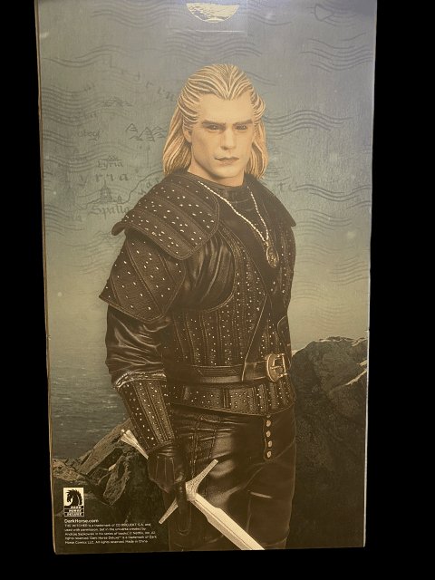 The Witcher 12 Inch Statue Figure - Geralt Of Rivia Transformed - toyscardscomics