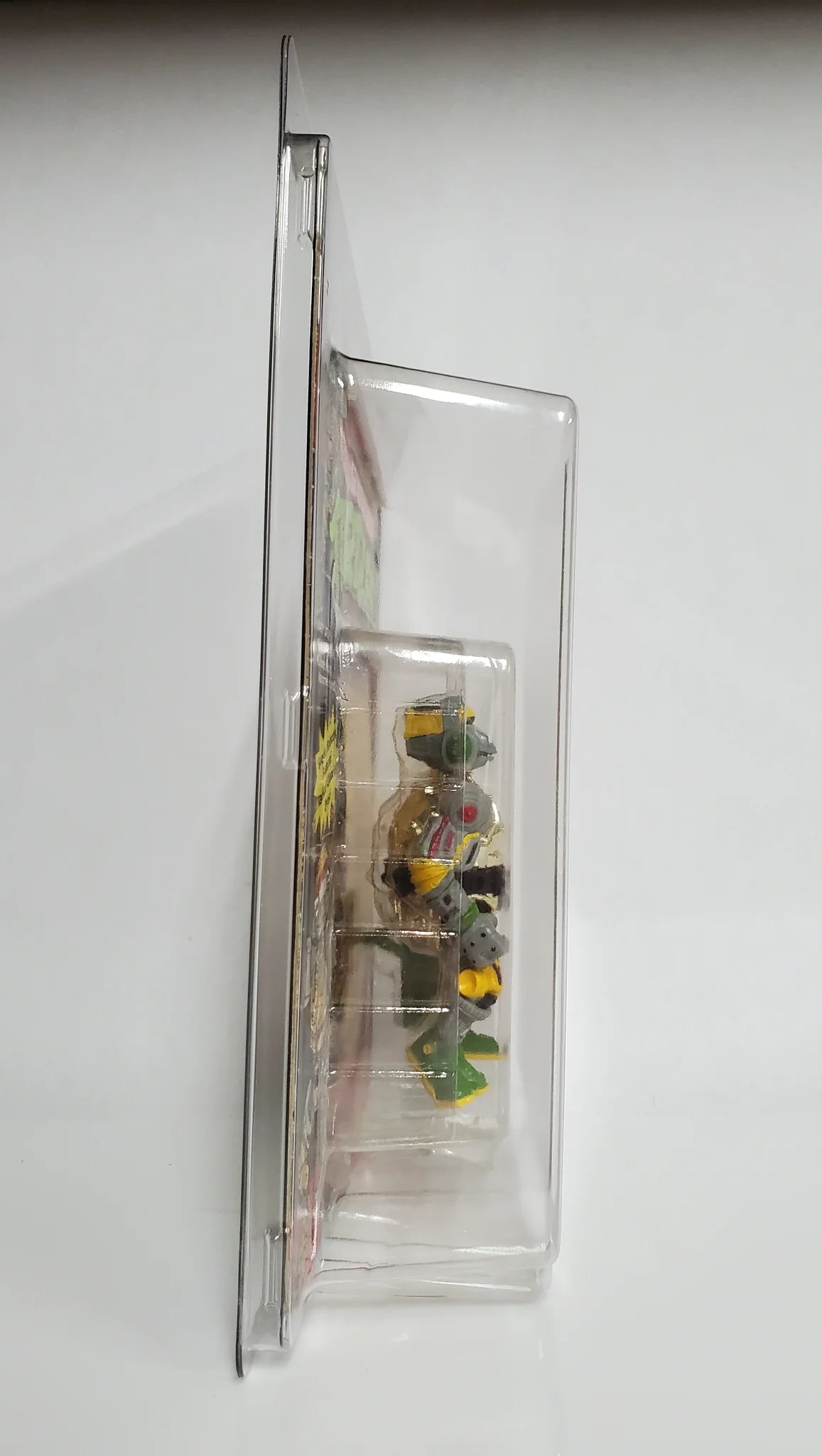 TMNT (7.75"x10.5") UV Action Figure Protective Case - toyscardscomics