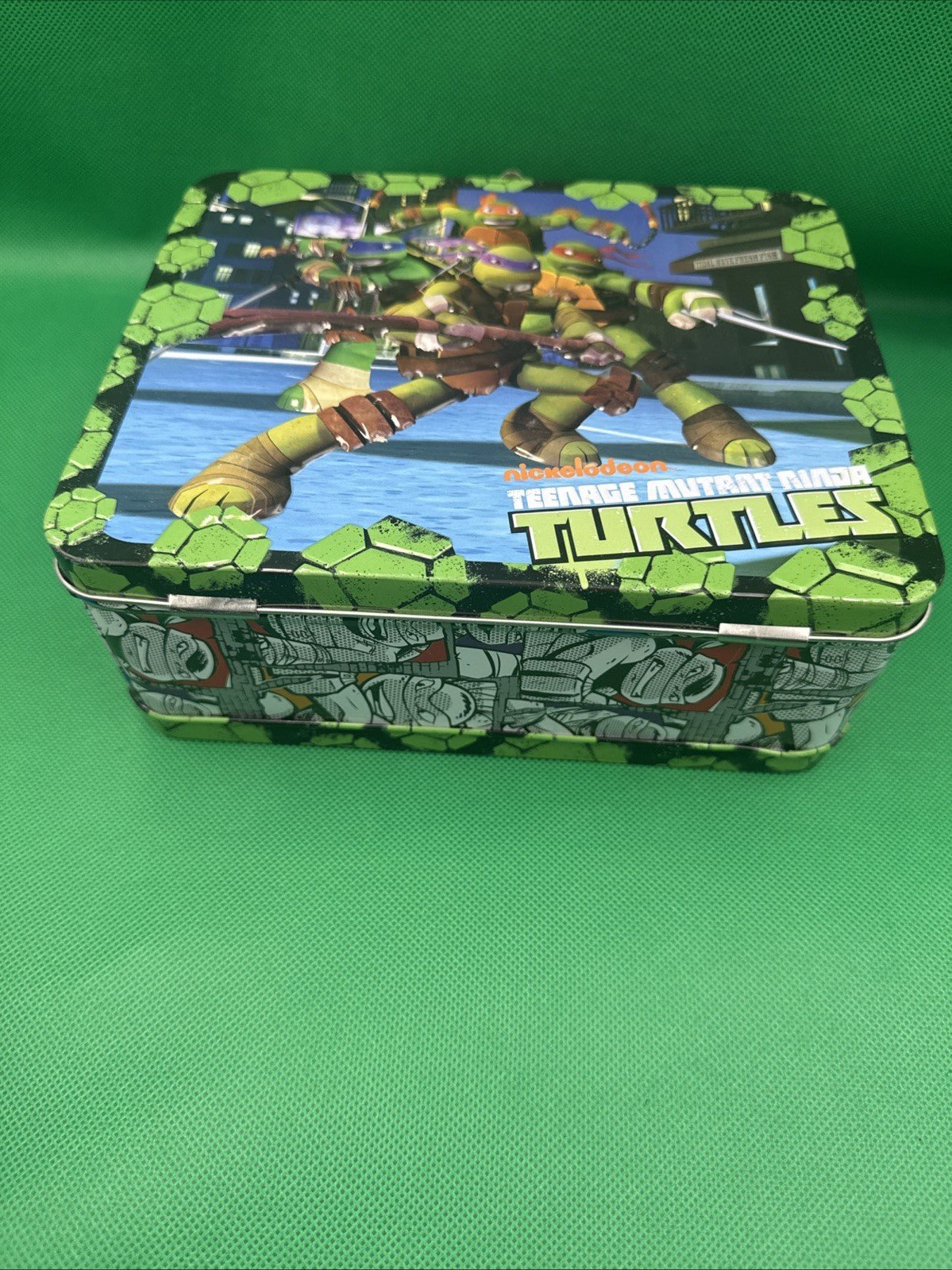 TMNT Teenage Mutant Ninja Turtles Lunch Box Tin With Puzzle - toyscardscomics