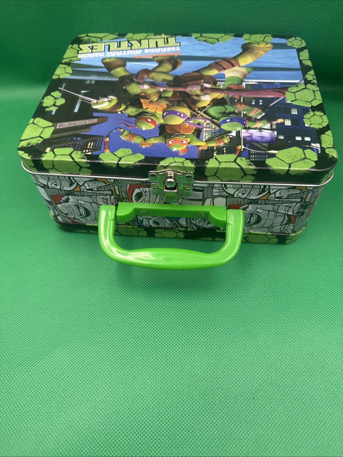 TMNT Teenage Mutant Ninja Turtles Lunch Box Tin With Puzzle - toyscardscomics