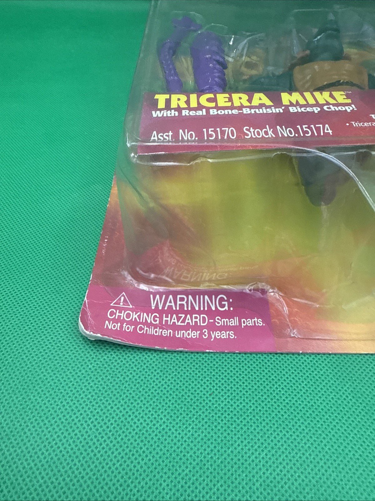 TMNT Tricera Mike NEW SEALED Dino Turtles 1997 Playmates on Card Michelangelo - toyscardscomics