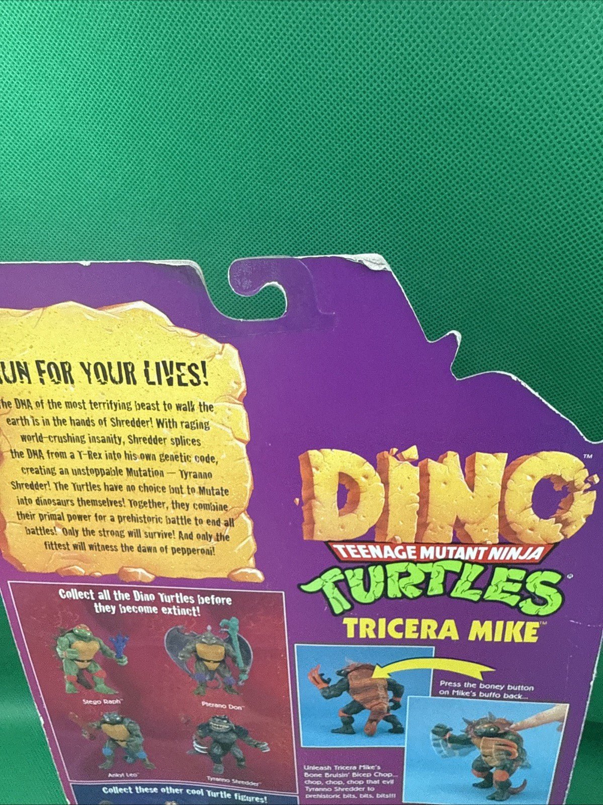 TMNT Tricera Mike NEW SEALED Dino Turtles 1997 Playmates on Card Michelangelo - toyscardscomics