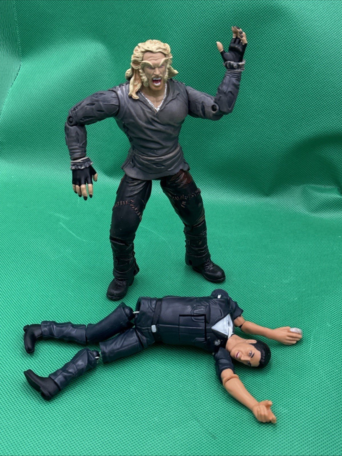 Toy Biz X - Men The Movie 2000 Sabretooth - toyscardscomics