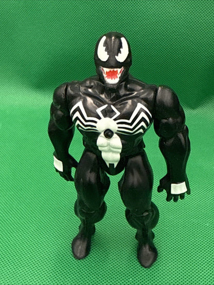 ToyBiz Marvel Venom Marvel Super Heroes 5" Action Figure 1991 - toyscardscomics