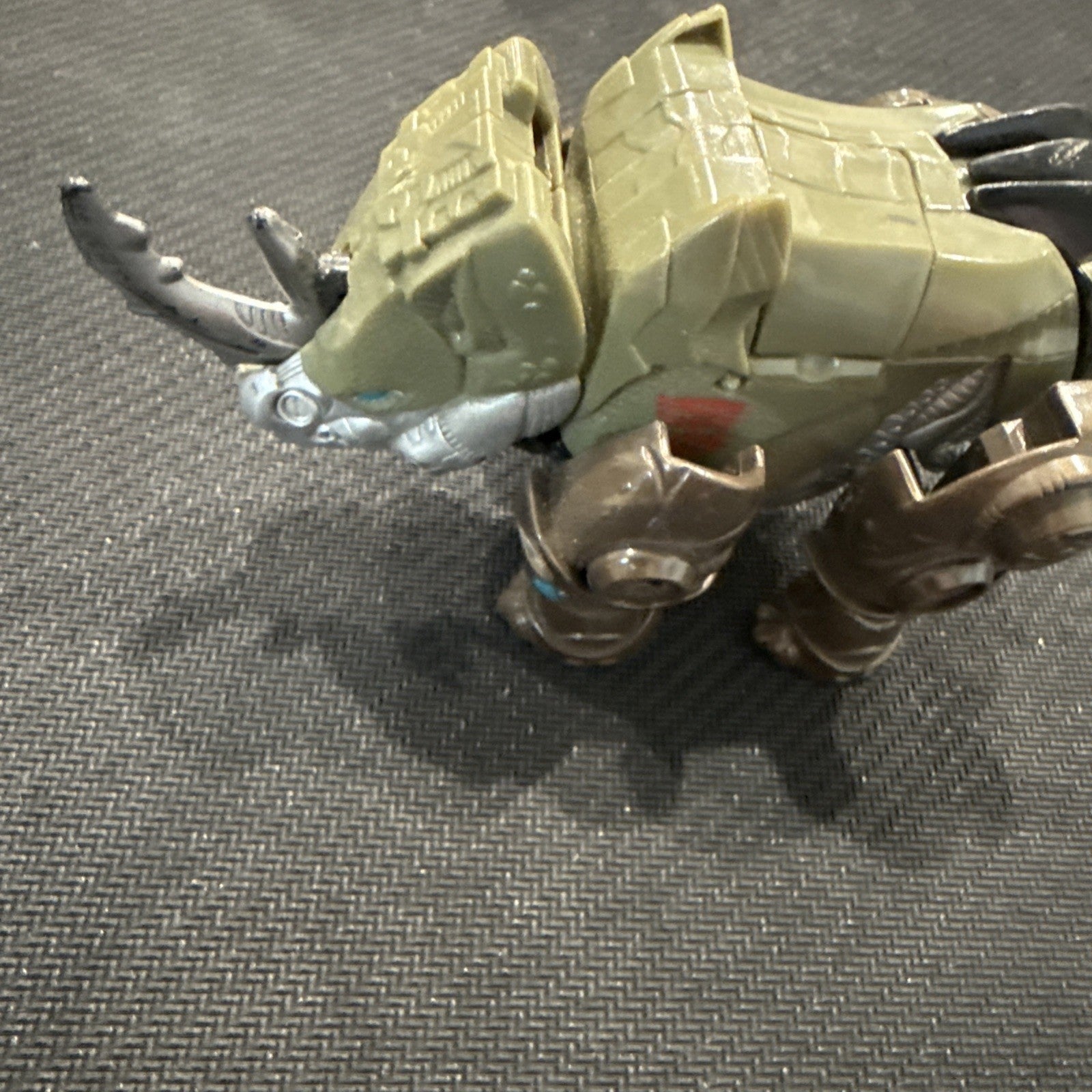Transformers 2005 Cybertron Backstop Scout Class Figure Rhino Missing Key B16 - toyscardscomics