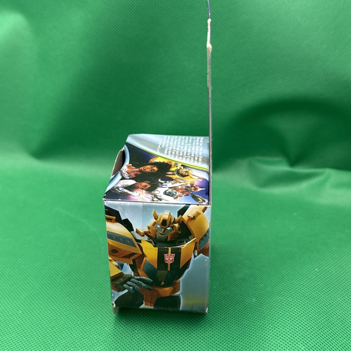 TRANSFORMERS Earthspark BUMBLEBEE Tacticon - toyscardscomics
