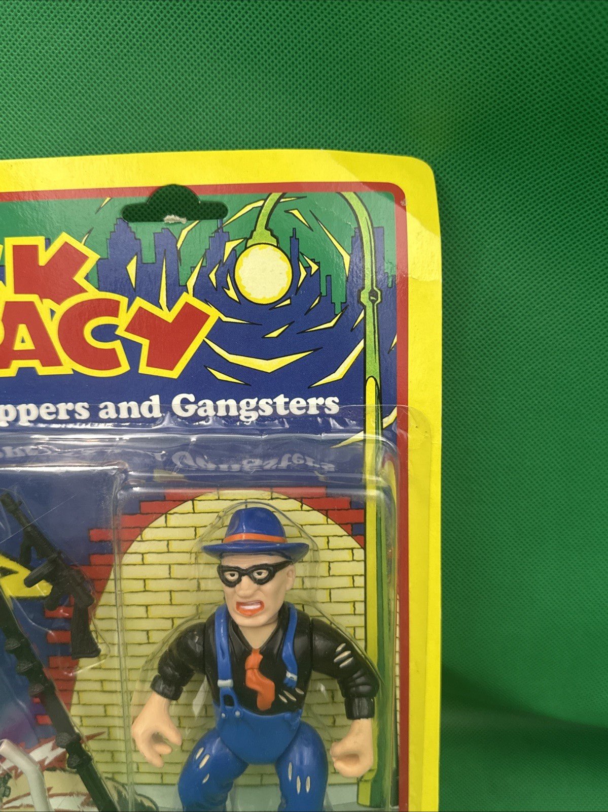 VINTAGE 1990 PLAYMATES DICK TRACY ITCHY COPPERS AND GANGSTERS NEW SEALED FIGURE - toyscardscomics