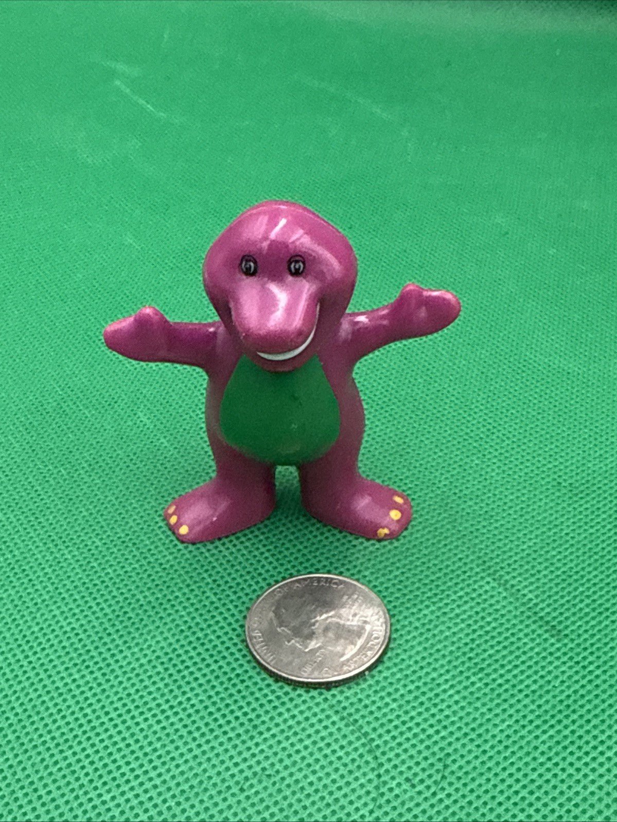 Vintage 1993 Barney PVC Figure - toyscardscomics